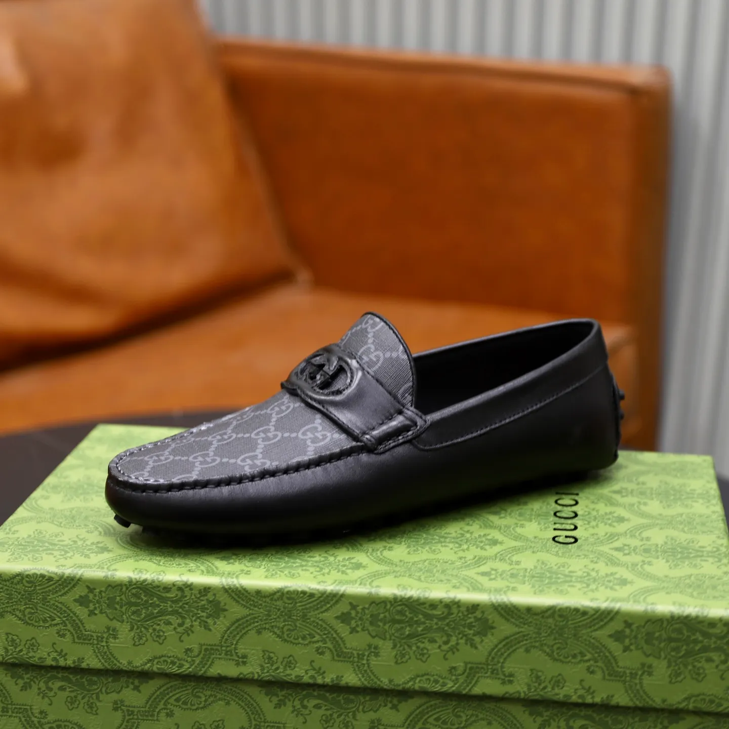 Ex-factory price: 460💰[GUCCI] Gucci ⚠️High-end men’s driving and pedal series ⚠️38-44 (customized for 45) ⚠️All original cowhide leather! Thick and soft! Made entirely of calfskin lining! Rubber sheet anti-slip beanie sole! Three-dimensional package technology! Fashionable and classic! Handicrafts! Original high quality! Feel free to compare!